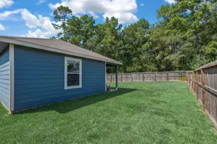 12912 Lake Conroe Bay Rd, Willis, TX 77318 - Photo 26