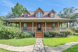 219 Harris Rd, Highlands, TX 77562 - Photo 2