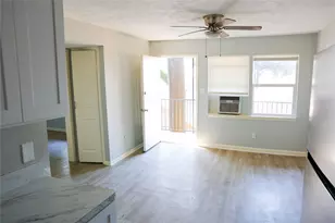 909 Yorkshire St St, Houston, TX 77022 - Photo 14