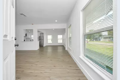 1203 W 6th Street, Freeport, TX 77541 - Photo 6