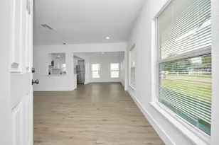 1203 W 6th St, Freeport, TX 77541 - Photo 6