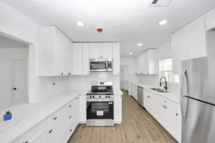 1203 W 6th St, Freeport, TX 77541 - Photo 12