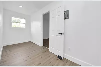 1203 W 6th Street, Freeport, TX 77541 - Photo 24