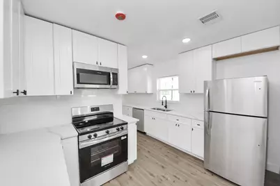 1203 W 6th Street, Freeport, TX 77541 - Photo 14