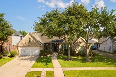 913 Elm Pointe Lane, League City, TX 77573 - Photo 2