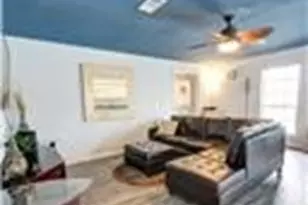 641 4th St, Dickinson, TX 77539 - Photo 10