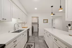 2505 Briar Ridge Dr, Houston, TX 77057 - Photo 8