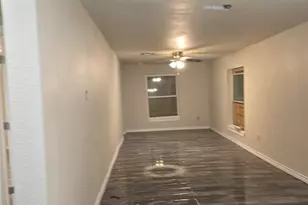 3234 Airline Dr, Houston, TX 77022 - Photo 4
