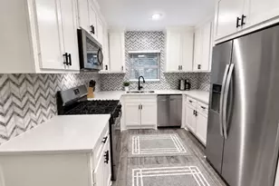 2043 Des Jardines St, Houston, TX 77023 - Photo 2
