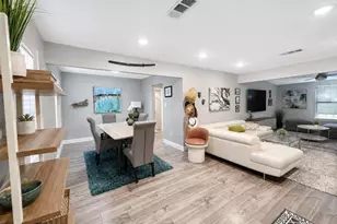 2043 Des Jardines St, Houston, TX 77023 - Photo 4