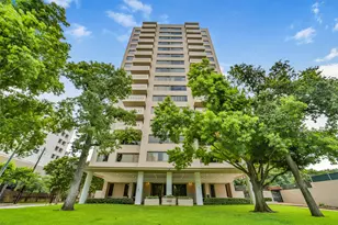 1400 Hermann Dr, Houston, TX 77004 - Photo 2
