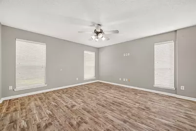 5437 N Buffalo Circle, Willis, TX 77378 - Photo 6