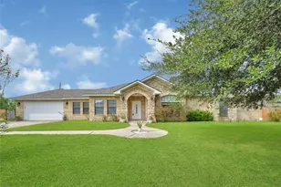 319 Pinedale Ave, Arcola, TX 77583 - Photo 1