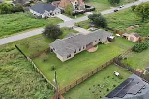 319 Pinedale Ave, Arcola, TX 77583 - Photo 6