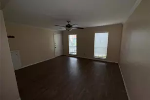 5208 Arboles Dr, Houston, TX 77035 - Photo 2