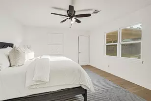 1923 Spillers Ln, Houston, TX 77043 - Photo 16