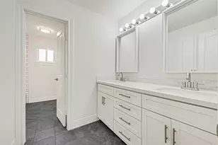 1923 Spillers Ln, Houston, TX 77043 - Photo 24