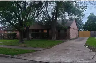 9226 Benthos Dr, Houston, TX 77083 - Photo 4