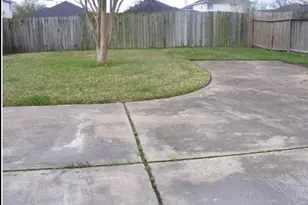 9226 Benthos Dr, Houston, TX 77083 - Photo 6