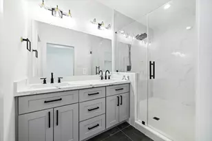 8012 Brandon St, Houston, TX 77051 - Photo 20