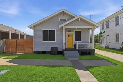 2115 26th Street, Galveston, TX 77550 - Photo 2