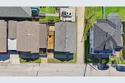 2115 26th Street, Galveston, TX 77550 - Photo 26