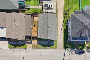 2115 26th St, Galveston, TX 77550 - Photo 26