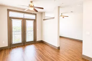 2910 Milam St St, Houston, TX 77006 - Photo 2