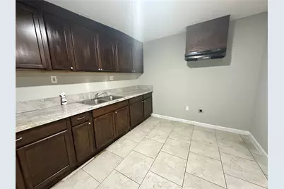 107 Altic Street #3, Houston, TX 77011 - Photo 4