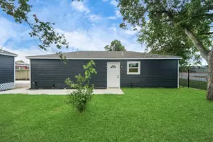 1218 Des Jardines St, Houston, TX 77023 - Photo 22