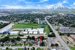 1218 Des Jardines St, Houston, TX 77023 - Photo 32