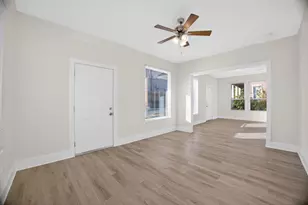 304 W Vulcan St, Brenham, TX 77833 - Photo 4