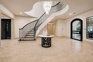 918 Huntington Cove, Houston, TX 77063 - Photo 4