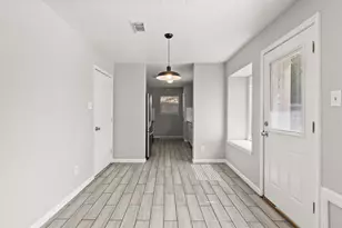 19302 Leewood Ct, Humble, TX 77346 - Photo 8