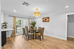 10058 Cedardale Dr, Houston, TX 77055 - Photo 10