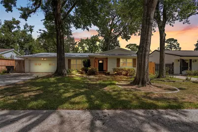 10058 Cedardale Drive, Houston, TX 77055 - Photo 2