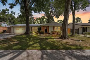 10058 Cedardale Dr, Houston, TX 77055 - Photo 2