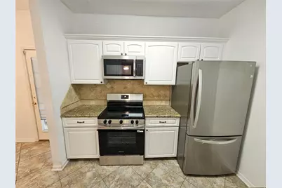 9800 Pagewood Lane #2404, Houston, TX 77042 - Photo 2