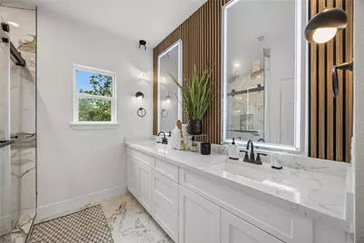 5955 Southseas Street #A/B, Houston, TX 77033 - Photo 18
