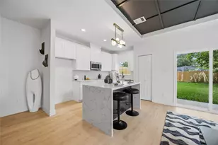5955 Southseas St, Houston, TX 77033 - Photo 10