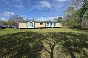 18902 McKay Rd, Alvin, TX 77511 - Photo 2