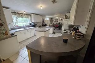 18902 McKay Rd, Alvin, TX 77511 - Photo 10