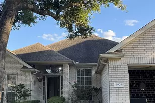 9903 Edgewood Manor Ct, Tomball, TX 77375 - Photo 2