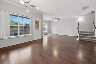 5227 Brinkman Court, Houston, TX 77091 - Photo 8