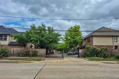 5227 Brinkman Court, Houston, TX 77091 - Photo 2