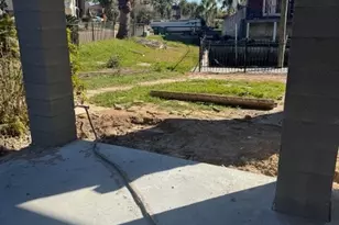 15 Harbour Dr, Nassau Bay, TX 77058 - Photo 4