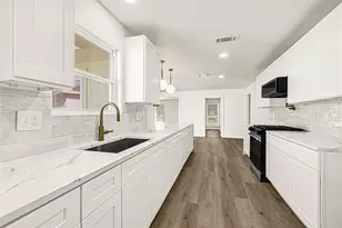 11102 Sagecanyon Dr, Houston, TX 77089 - Photo 8