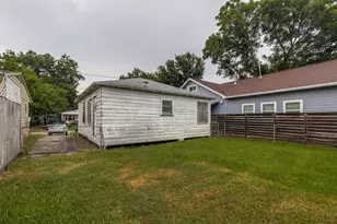 1254 Common Park Dr, Houston, TX 77009 - Photo 12