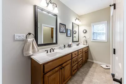 14 Wildwood Lake Dr, Huntsville, TX 77340 - Photo 22