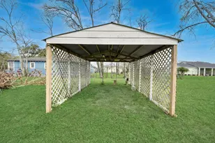 9413 Arden Ct, Houston, TX 77033 - Photo 32